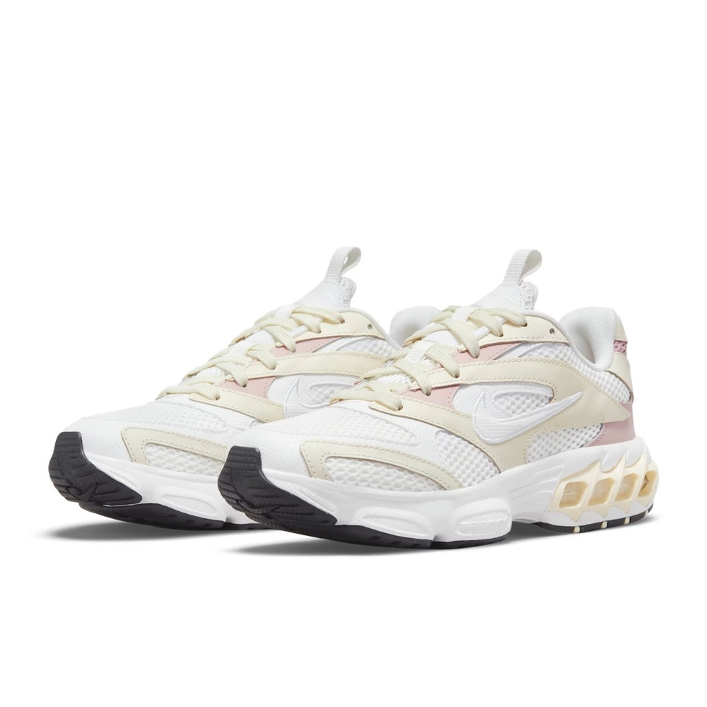Nike Women's Zoom Air Fire, Size 9